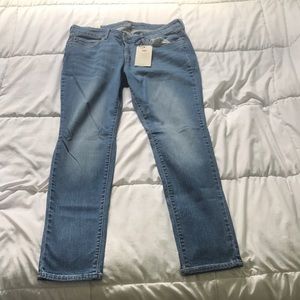 NWT woman’s Levi slim leg jeans - 16W